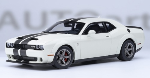 71766 Dodge Challenger SRT Superstock 2023 (Knuckle White) 1:18